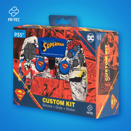 FUNDA DE SILICONA + GRIPS + STICKER SUPERMAN DUALSENSE PS5